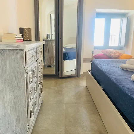 Center Living *